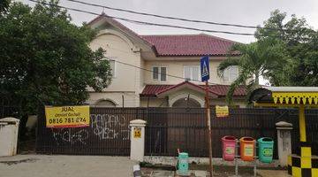 Gambar 1 Rumah Bagus di Jalan kemanggisan utama 2 Lantai