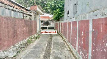 Gambar 3 Rumah Dijual Hitung Tanahnya Saja, Cocok Untuk Kos Atau Cluster