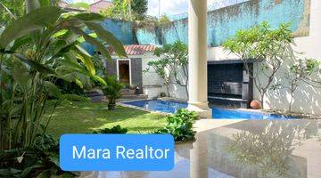 kolam renang rumah cantik di kemang dalam,jakarta