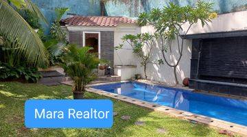 kolam renang rumah cantik di kemang dalam,jakarta