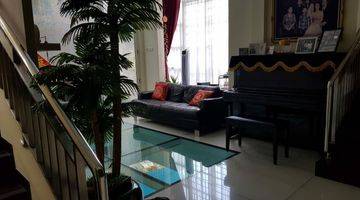 Gambar 1 Dijual Rumah Deluxe Ada Kolam Renang Karawaci Tangerang