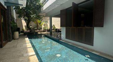 Gambar 4 Rumah 2 Lantai Bagus Semi Furnished di Pakuwon City Villa Royal