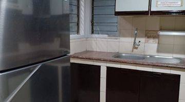 dapur rumah 2 lantai untuk hunian