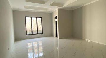 Gambar 5 Rumah Modern Bagus 2 Lt Di Tebet Private Pool SHM + Imb 01.2024