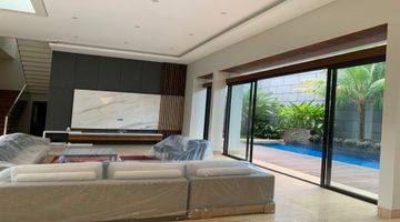 Gambar 5 Rumah Mewah Private Pool Semi Furnished Di Bsd Golf