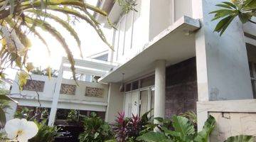 tampak depan rumah asri kebayoran residence bintaro,