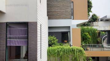 Gambar 2 Rumah modern minimalis di dalam townhouse di kemang jaksel