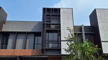 Gambar 1 Di Jual Rumah 2 Lantai Bagus di Cluster Flavio @Suvarna Sutera