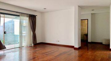 Gambar 5 Rumah Modern Minimalis Dalam Townhouse Pejaten Barat Jakarta Selatan