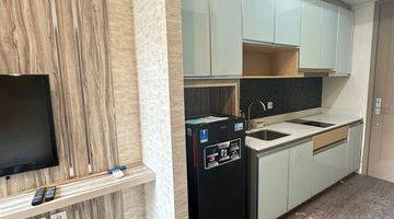 Gambar 2 disewakan studio full furnish taman Anggrek residence