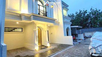 Gambar 1 Rumah Mewah Lux Classik Victorian 3 Lantai Jakarta Selatan