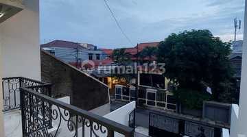 tampak depan dijual rumah cluster dekat mall