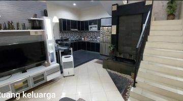 Gambar 3 Rumah 2,5 lantai di di Grand depok city, jual murah