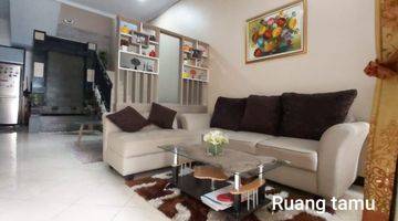 Gambar 4 Rumah 2,5 lantai di di Grand depok city, jual murah