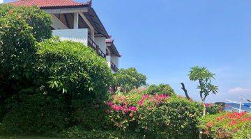 Gambar 4 For sale 8 br  villa beach front in amed fantastische view