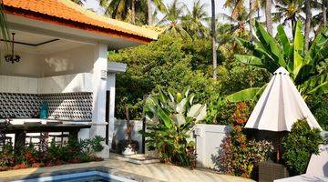 Gambar 1 Beautiful 3 Br Villa In The Aspal Road And Just Walking Distance To The Beach