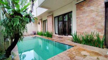 Gambar 2 Dijual Rumah di Menteng Bintaro dengan Pool