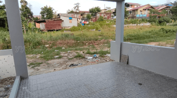 Gambar 3 Rumah 2,5 Lantai di Bibir Jalan Raya Dengan Rooftop Terrace Harga Murah