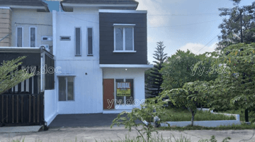 Gambar 1 Dijual Rumah Strategis Posisi Hook Tanah Luas