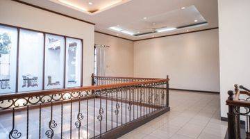 Gambar 3 Rumah Margorejo Indah Full Furnish 2.5 Lantai Di Surabaya