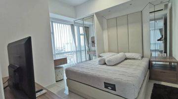 Gambar 1 Private Lift 3BR Apartemen La Riz Mansion Furnish La Viz Orchard