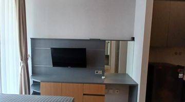 Gambar 5 DiSewakan Studio Taman Anggrek Residence Furnished Bagus  Unik