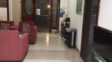 Gambar 1 Rumah Dijual di Gading Residence, Kelapa Gading, 2 Lantai Unfurnished SHM 3br