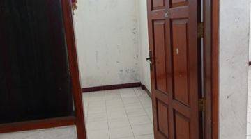 Gambar 4 Dijual Ruko 3 Lantai Strategis di Jl. Veteran, Solo