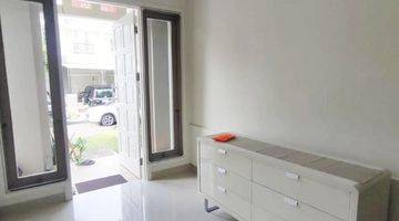 Gambar 3 Rumah Pascal 10x18 Furnish Cantik Kawasan Scientia Tenang Rapi Lt 180m2 Lb 168m2