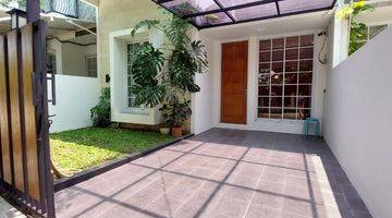 Gambar 2 Nusaloka Rumah Bangunan Mandiri Semi Furnished Hadap Utara 2.15m