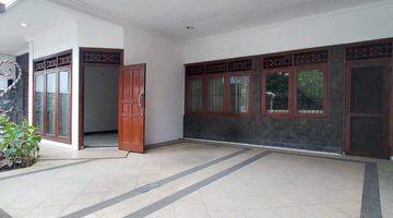 Gambar 4 Dijual rumah siap huni dalam komplek Pondok Gede, Jatiwaringin, Bekasi