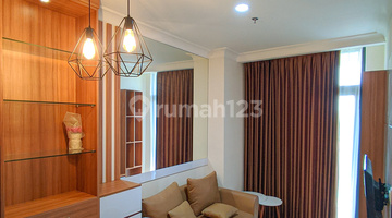ruang keluarga apartement permata hijau suites 1