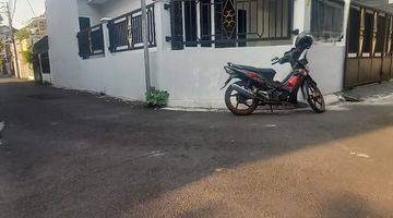 Gambar 3  Tebet Timur Dalam Rumah Baru Hoek 2 Lt Ready 2 Unit Akses 1 Mobil S639