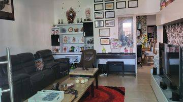 ruang tamu rumah bagus siap huni di