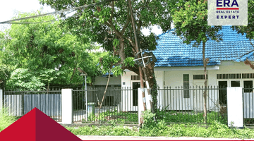 Gambar 1 Dijual Rumah Dengan Lahan Luas Lokasi Pinggir Jalan Cocok Untuk Usaha, Tangerang Selatan