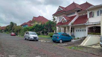 Gambar 2 Rumah 2 Lantai Jogja Perum Pesona Merapi SHM Lt 460 m² Lb 320 m²