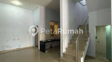 Gambar 3 Dijual Disewakan Town House Jalan Stm Ujung Komp Green Park