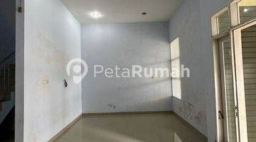 Gambar 5 Dijual Disewakan Town House Jalan Stm Ujung Komp Green Park