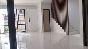 Gambar 5 Rumah Sunrise Garden 2 Lantai Shm Jalan 2 Mobil