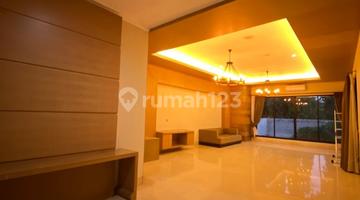 ruang keluarga jual rumah mewah siap huni