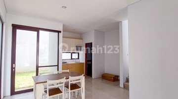 ruang keluarga jual rumah modern minimalis di