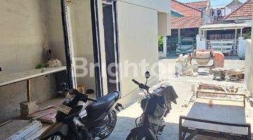 Gambar 3 Baru gress Manyar, row jalan 4 mobil kualitas premium