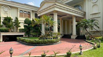 Gambar 1 Luxury European Classic House At Metro Pondok Indah