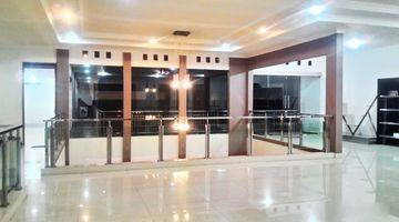 Gambar 5 Sewa Rumah Keren N Mewah Di Setra Duta Furnished 