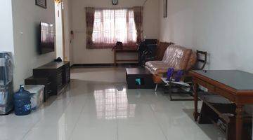 Gambar 3 Rumah 2 lt, siap huni,sudah full renov, TKI V ( Mei )