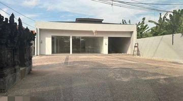 Gambar 1 BIG SHOP SPACIOUS PARKING AREA KEROBOKAN CANGGU NEW BUILDING