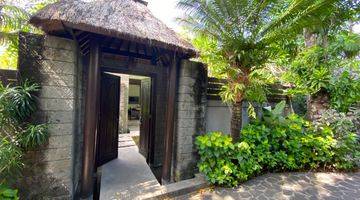 Gambar 1 Full-Furnished 'Ubud in Seminyak' Villa ONLY 200m to Seminyak Beach