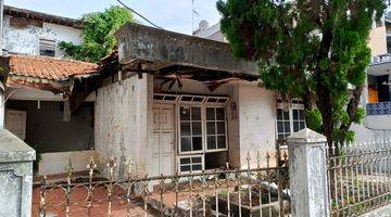 Gambar 5 Rumah Tua. Lokasi Puri Indah Jakarta Barat Rumah