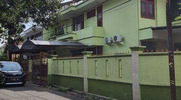 Gambar 1 Dijual rumah besar hook murah jakbar luas 200m2