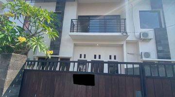 Gambar 1 Rumah 2 Lantai Modern Siap Huni Area Denpasar Selatan 